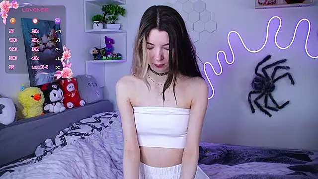 Emmie shy online show from 03/10/26, 12:21