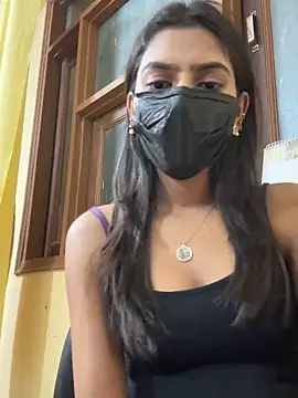 Snapshot of sexyayeshadesi chatting on 02/15/26, 06:04 sexyayeshadesi online show from 02/15/26, 06:04