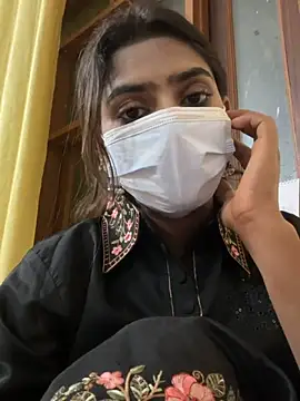 Snapshot of sexyayeshadesi chatting on 02/20/26, 05:46 sexyayeshadesi online show from 02/20/26, 05:46