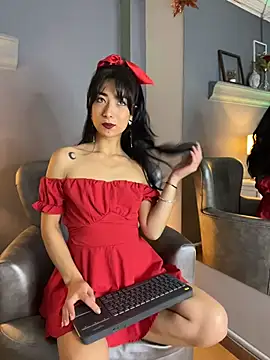 Snapshot of AmbarOishi__ chatting on 12/04/25, 02:26 AmbarOishi online show from 12/04/25, 02:26