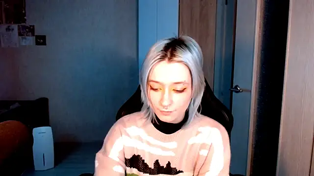 SophiaLur online show from 11/20/25, 03:23