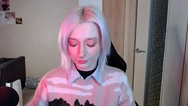 SophiaLur online show from 12/02/25, 02:56