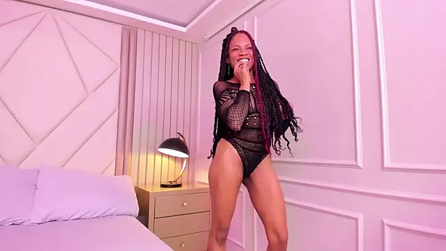 Snapshot of LailaDavidson chatting on 12/15/25, 12:20 LailaDavidson online show from 12/15/25, 12:20