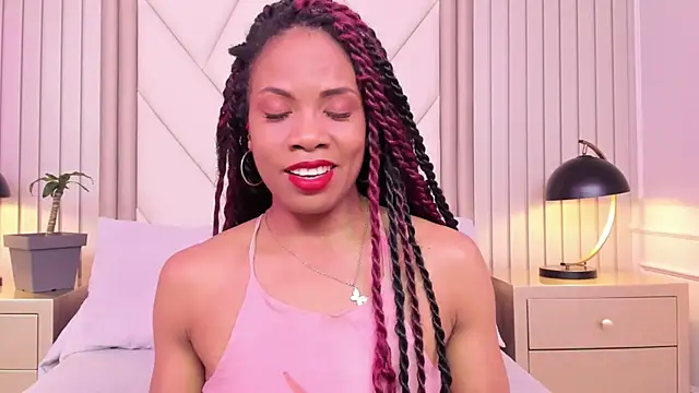 Snapshot of LailaDavidson chatting on 01/11/26, 12:54 LailaDavidson online show from 01/11/26, 12:54