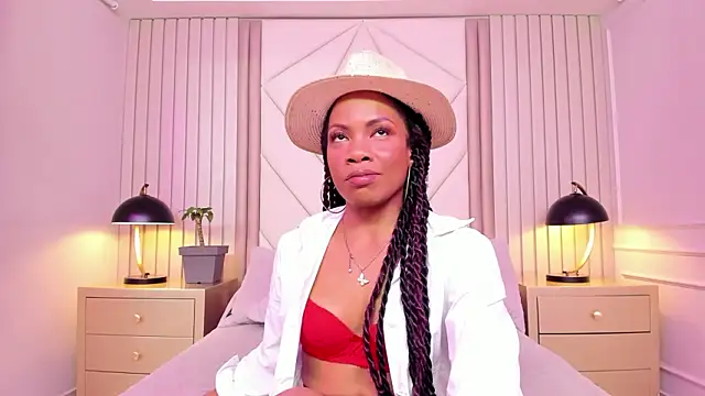 Snapshot of LailaDavidson chatting on 01/15/26, 12:21 LailaDavidson online show from 01/15/26, 12:21