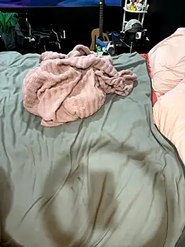 mrsmyla93 online show from 12/03/25, 08:40