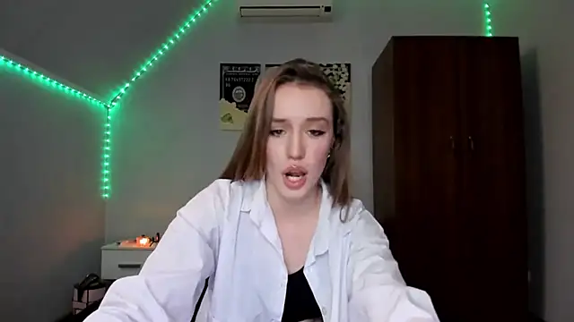 tinyglow online show from 12/02/25, 02:12