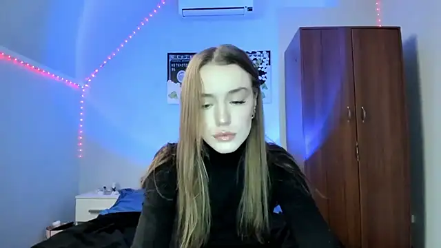 tinyglow online show from 12/15/25, 02:27