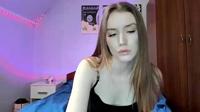 tinyglow online show from 12/15/25, 07:29