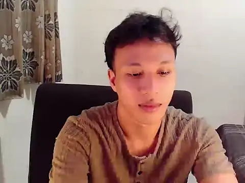 Snapshot of newgys chatting on 02/16/26, 12:23 newgys online show from 02/16/26, 12:23