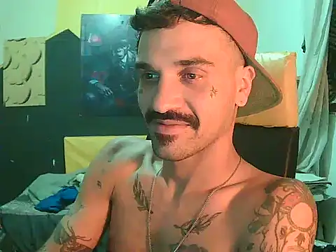 Snapshot of xxxbananaboy chatting on 11/17/25, 07:03 xxxbananaboy online show from 11/17/25, 07:03