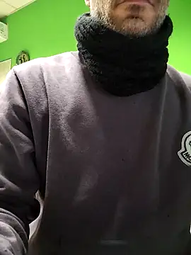 platone09 online show from 12/17/25, 01:28