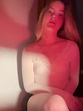 Josefinswe online show from 11/26/25, 10:22