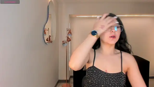 HaileyRoss  online show from 01/06/26, 11:36