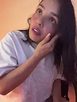 Snapshot of LaraDanverss chatting on 07/15/26, 10:37 LaraDanverss online show from 07/15/26, 10:37