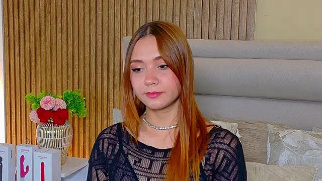 Snapshot of LondraBlush chatting on 05/15/26, 12:01 LondraBlush online show from 05/15/26, 12:01
