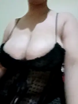 Snapshot of Maryam89six chatting on 11/25/25, 11:38 Maryam89six online show from 11/25/25, 11:38