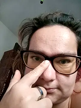 Snapshot of BabyGirlll1 chatting on 11/16/25, 09:04 BabyGirlll1 online show from 11/16/25, 09:04