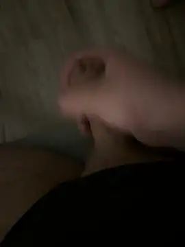 Unvekannt93 online show from 11/18/25, 08:13