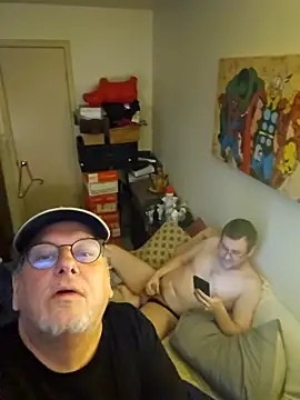 Snapshot of cubhunterpdx chatting on 11/15/25, 08:49 cubhunterpdx online show from 11/15/25, 08:49