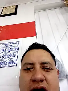 Snapshot of gordoju chatting on 11/25/25, 11:49 gordoju online show from 11/25/25, 11:49