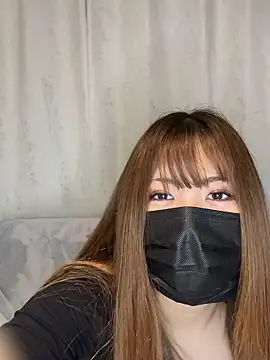 Snapshot of Rino_4869 chatting on 11/23/25, 03:45 Rino 4869 online show from 11/23/25, 03:45