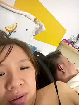 yiyi0316 online show from 11/29/25, 06:33