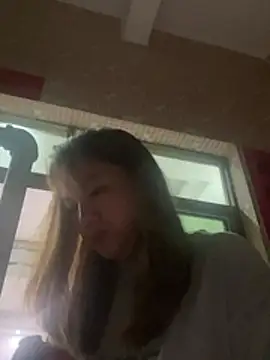 yiyi0316 online show from 04/11/26, 04:44