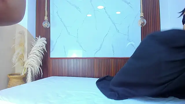 Snapshot of Loversinfire2 chatting on 12/02/25, 08:15 Loversinfire2 online show from 12/02/25, 08:15