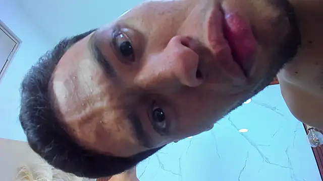 Snapshot of Loversinfire2 chatting on 12/14/25, 10:36 Loversinfire2 online show from 12/14/25, 10:36