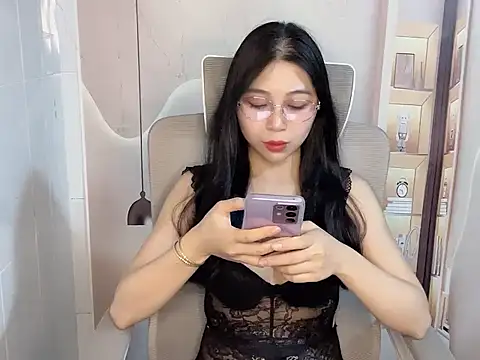 Lousii online show from 04/18/26, 07:01