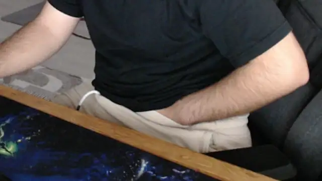 Snapshot of hardsharkk chatting on 11/22/25, 08:24 hardsharkk online show from 11/22/25, 08:24