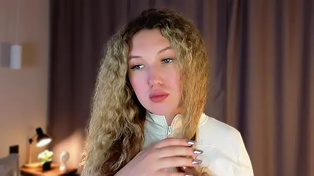 SueHolt online show from 11/18/25, 02:21