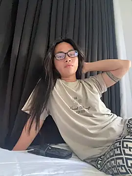 hugecockhiraya online show from 02/11/26, 07:46