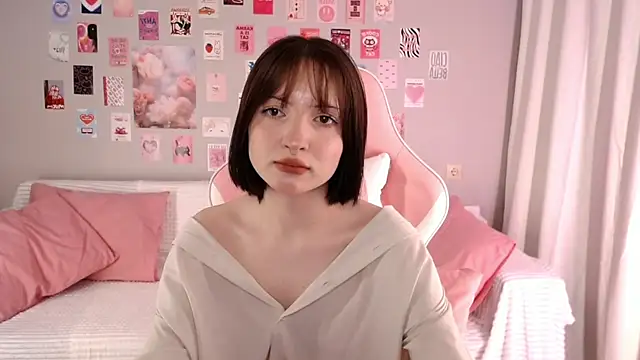 Snapshot of Lexi_Bottom chatting on 12/14/25, 01:55 Lexi Bottom online show from 12/14/25, 01:55