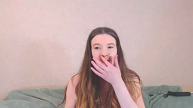 Snapshot of ArwenGoldenRose chatting on 11/26/25, 02:07 ArwenGoldenRose online show from 11/26/25, 02:07