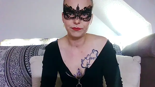 Vulva Koenigin97 online show from 11/19/25, 08:20