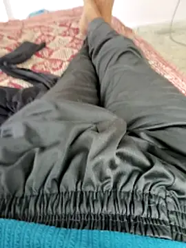 Snapshot of DesiAnita3693 chatting on 11/20/25, 08:03 DesiAnita3693 online show from 11/20/25, 08:03