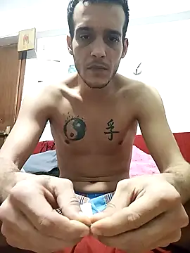 Snapshot of tonys265 chatting on 02/06/26, 02:05 tonys265 online show from 02/06/26, 02:05