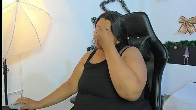 BWW-CINDY11 online show from 12/05/25, 03:48