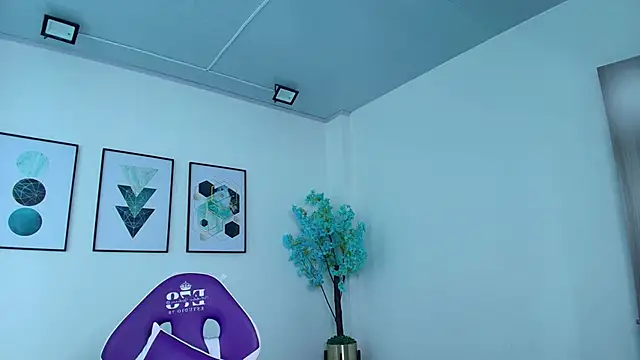 Gemma bellini online show from 04/12/26, 11:37