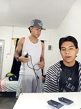 Snapshot of clousth chatting on 11/15/25, 07:21 clousth online show from 11/15/25, 07:21