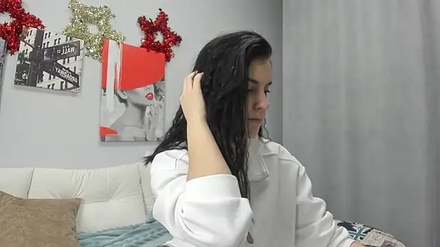 Lovely Audrey online show from 12/14/25, 01:11