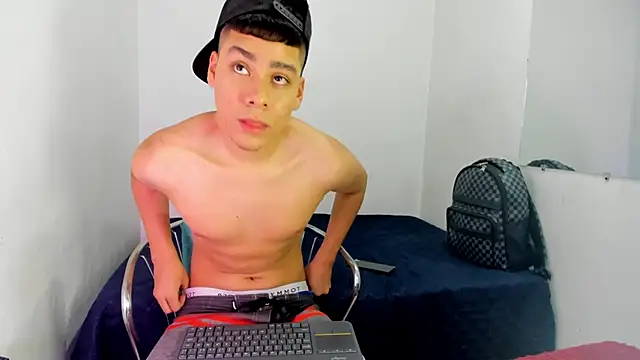 Snapshot of Lucastorrez01 chatting on 07/01/26, 12:23 Lucastorrez01 online show from 07/01/26, 12:23