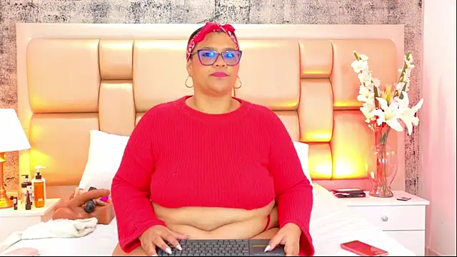 Snapshot of SelennaCooper chatting on 01/12/26, 11:48 SelennaCooper online show from 01/12/26, 11:48