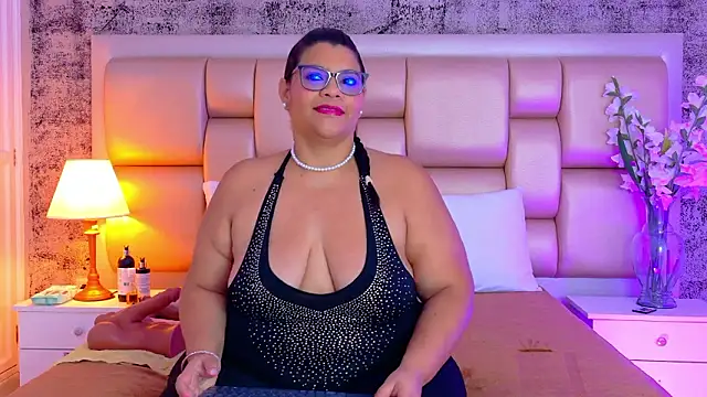 SelennaCooper online show from 03/01/26, 12:07