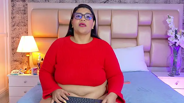 SelennaCooper online show from 04/04/26, 11:51