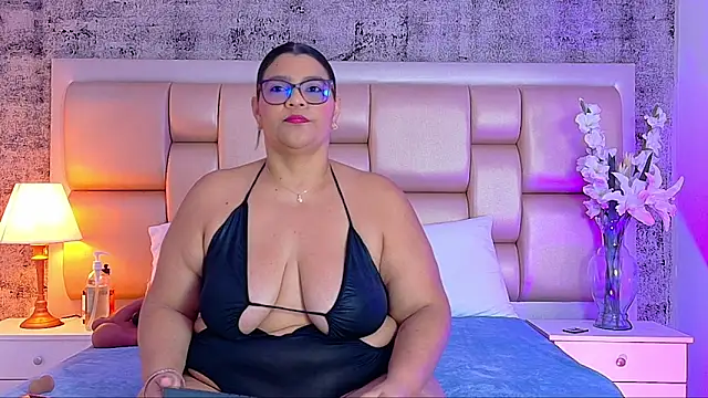 SelennaCooper online show from 04/12/26, 11:37