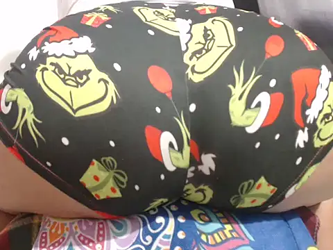 Snapshot of Liz_dark_secret chatting on 12/21/25, 11:50 Liz dark secret online show from 12/21/25, 11:50