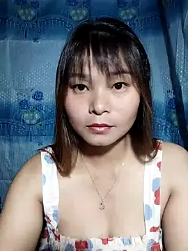 Snapshot of Cool-girl chatting on 11/16/25, 11:49 Cool-girl online show from 11/16/25, 11:49